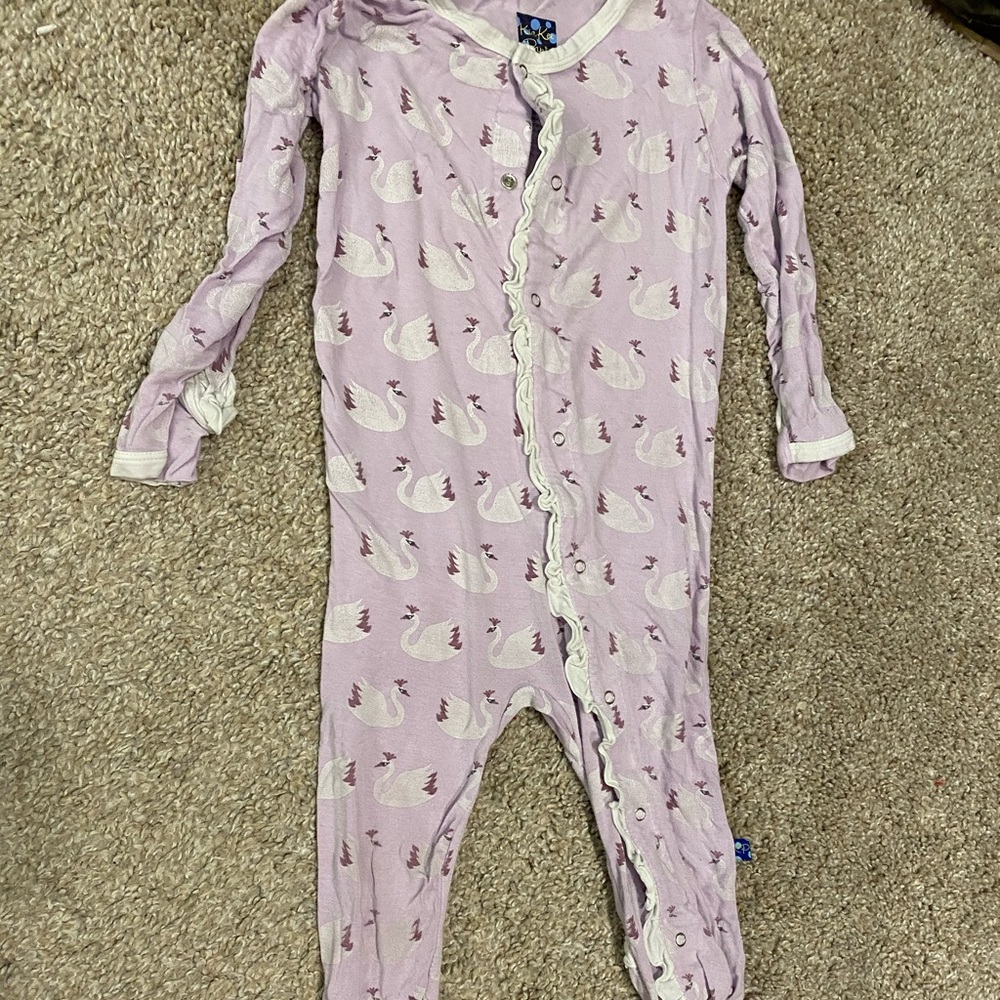 Kickee Pants swan print footie size 3T.